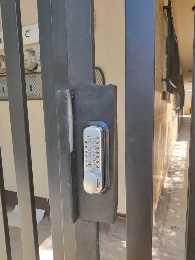 Bonito Departamento Remodelado Tranquilo Y Centrico Apartment Ciudad Juarez Luaran gambar